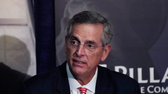 “I’m a conservative Republican, and I’m prepared to make the tough decisions. I follow the law and the Constitution, and I’ll always do the right thing for Georgia no matter what,” Raffensperger said in an announcement video.
SRN NEWS/AP photo)