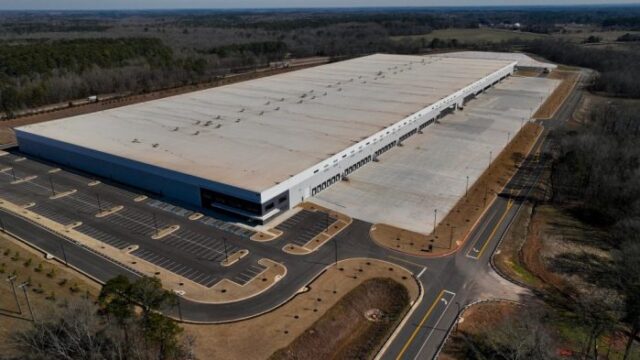 Unidentified ICE facility (SRN NEWS/AP file photo)