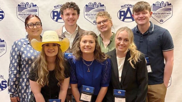 Dr. Linda Purvis with six students who attended the Missouri event. (UNG photo)